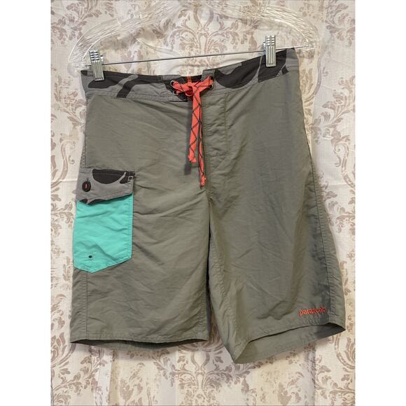 Patagonia Shorts Mens 28 Gray Nylon Outdoor Hiking Swim Board Waverfarer 86660 - Picture 1 of 7